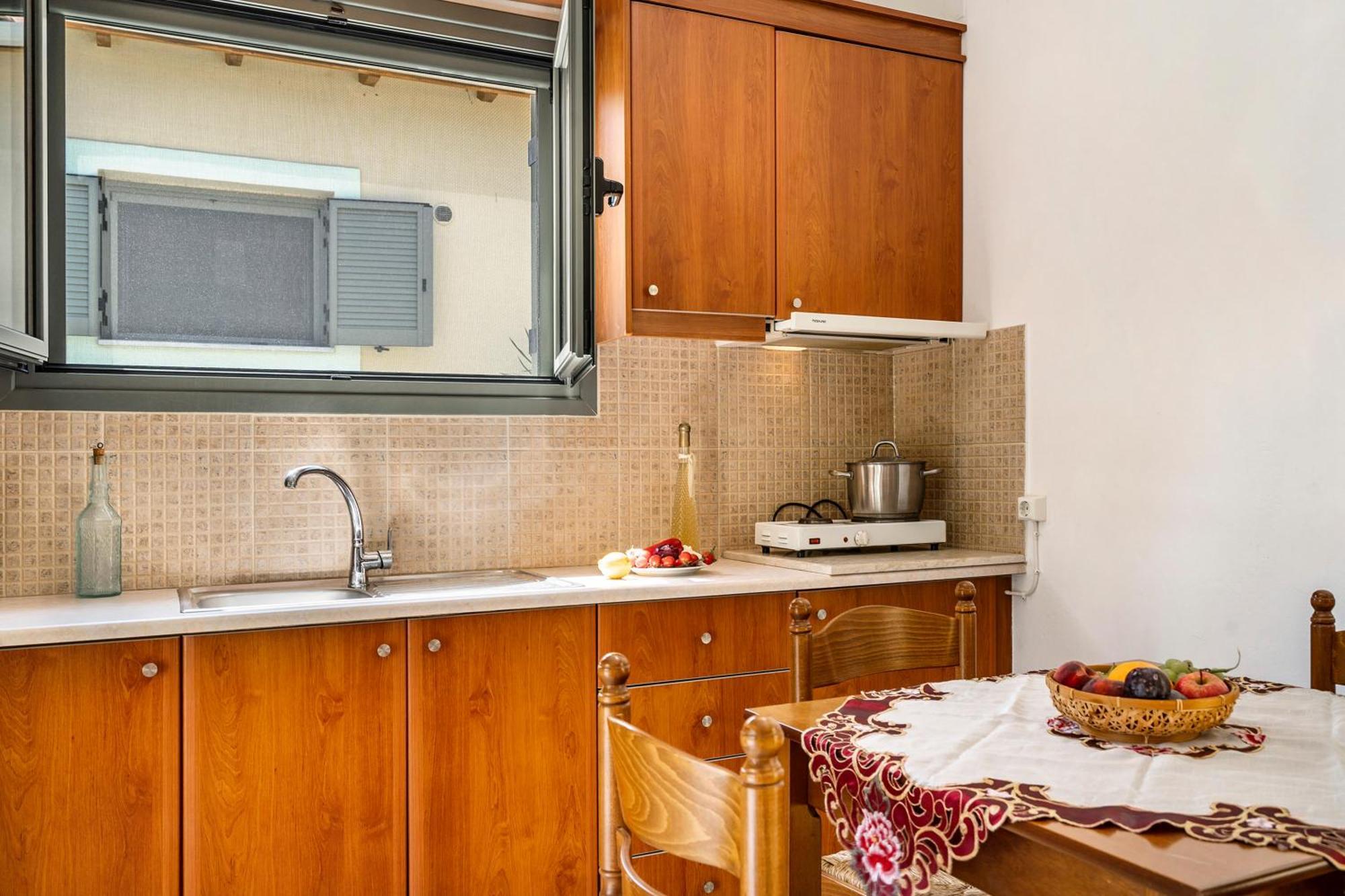 Alkionides Apartment 2 Agios Nikitas Exterior photo